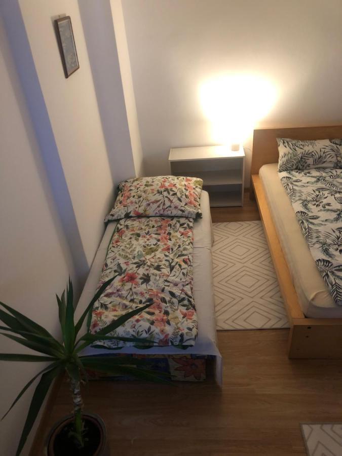 Agi Fogado Appartement Kisujszallas Buitenkant foto