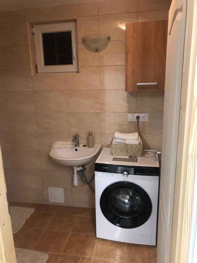 Agi Fogado Appartement Kisujszallas Buitenkant foto